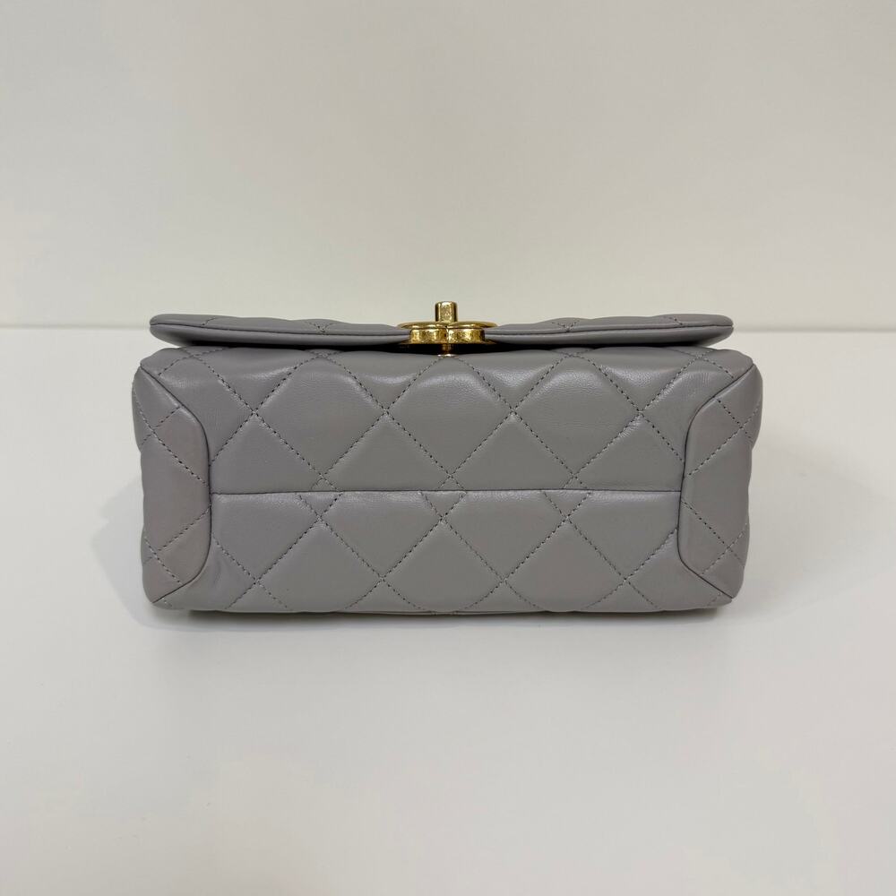 CHANEL Grey Medium Lambskin Quilted Color Match Flap Shoulder Bag Gold CC Logo - Picture 6 of 9